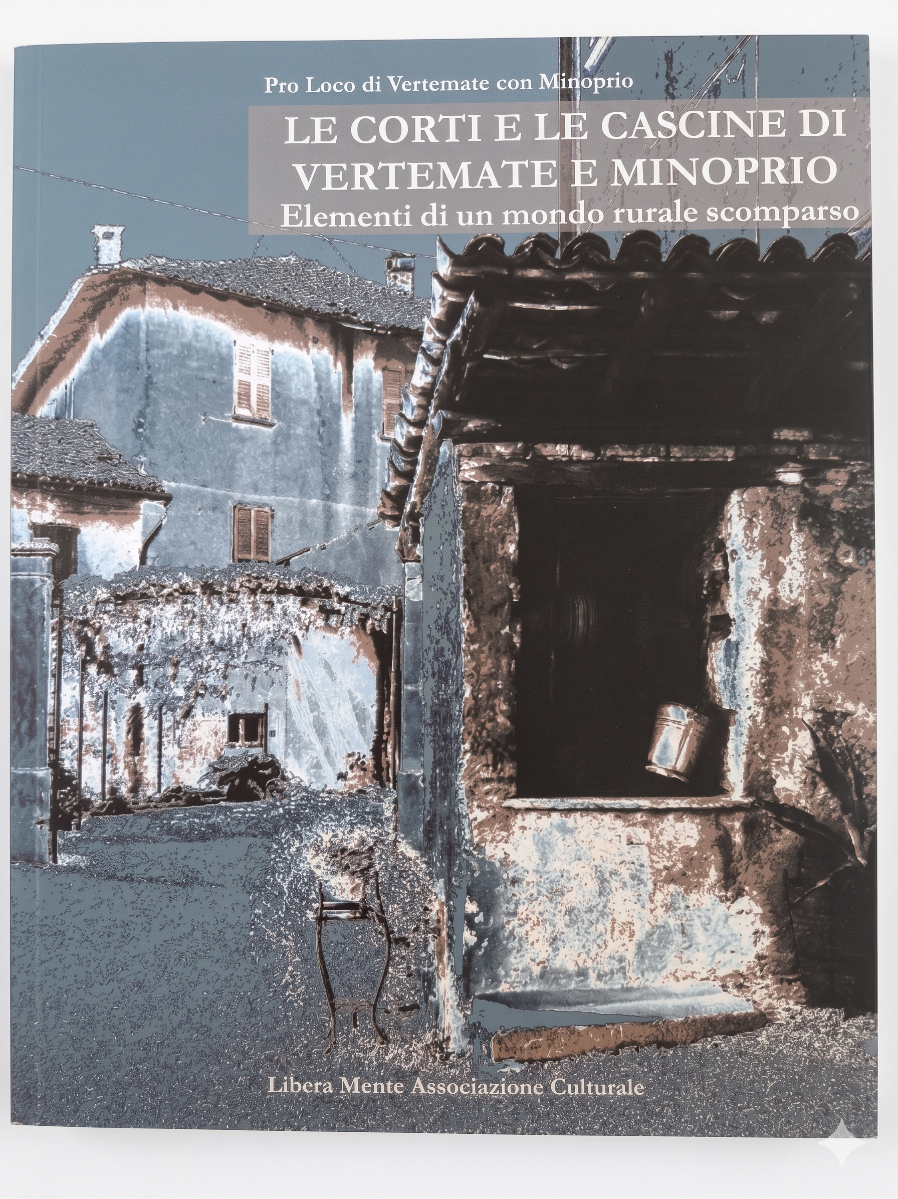 Copertina Le Corti e le Cascine